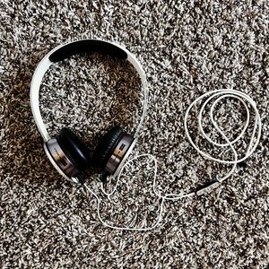 SOL REPUBLIC Tracks On-Ear Headphones